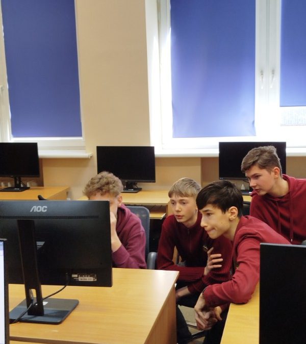 Ekonomikos ir informatikos konkursas „Versli informatika 2025“